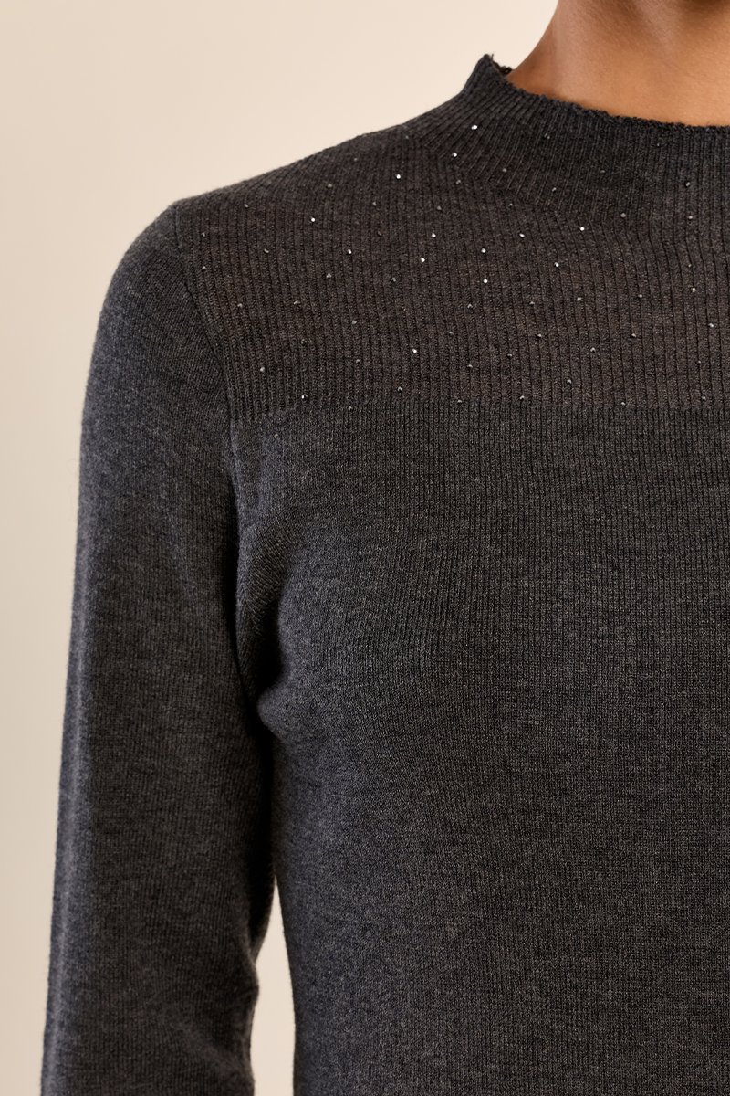 Jersey de manga larga detalle abalorios · Dark Grey