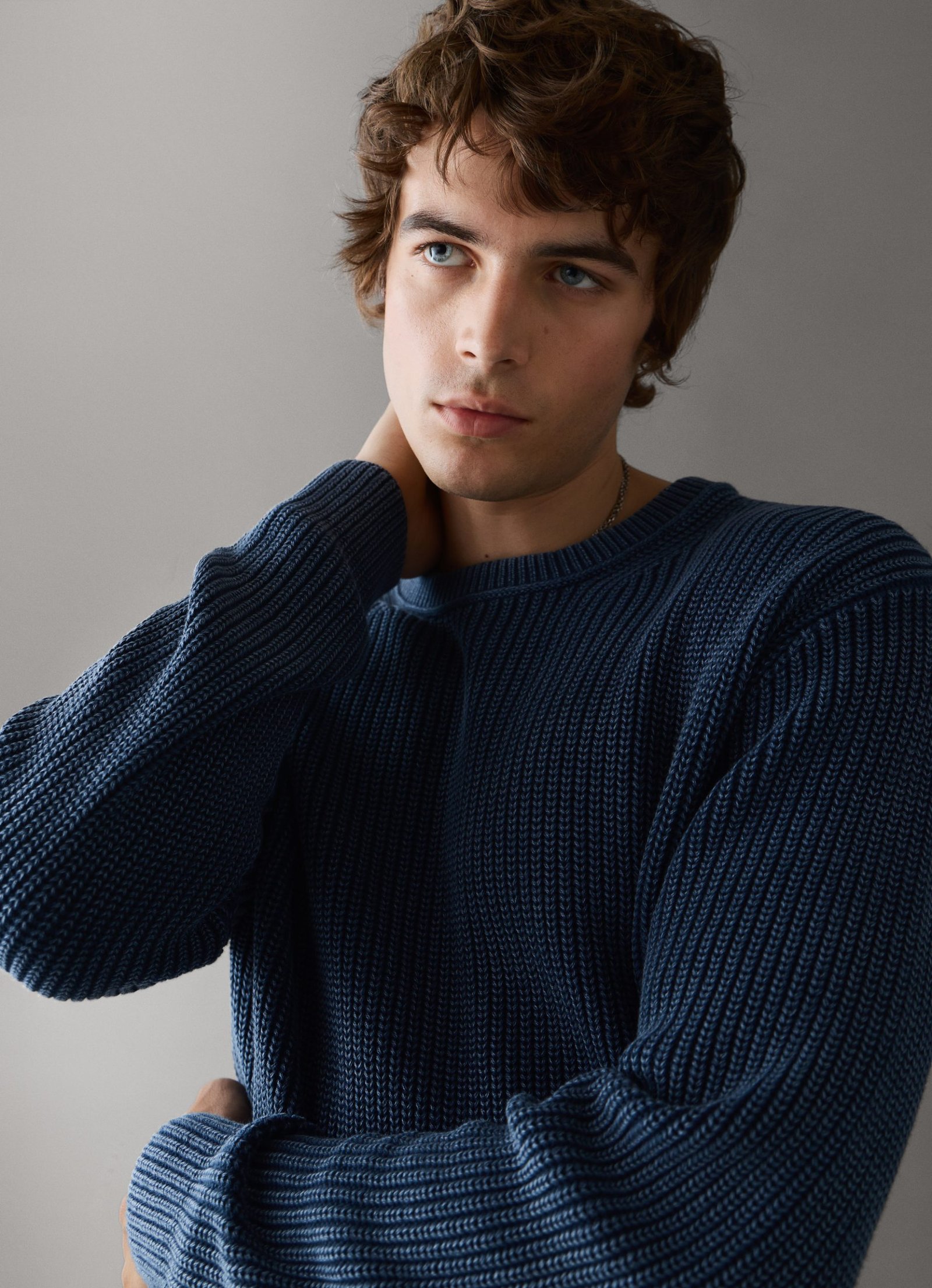 Jersey punto cuello redondo fit regular · Dulwich Blue