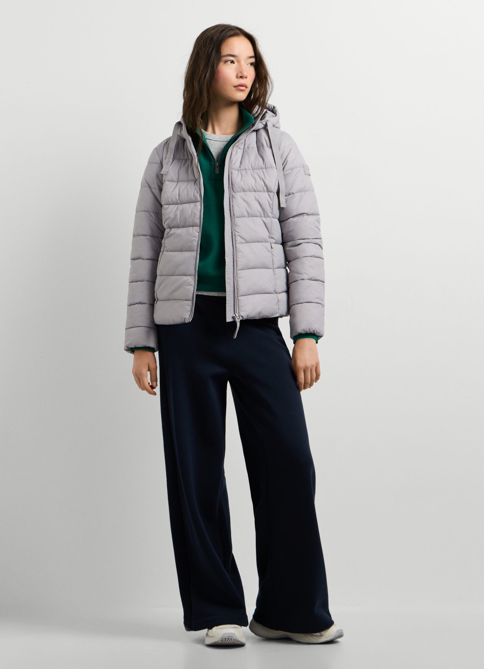 Plumífero acolchado con capucha · British Grey