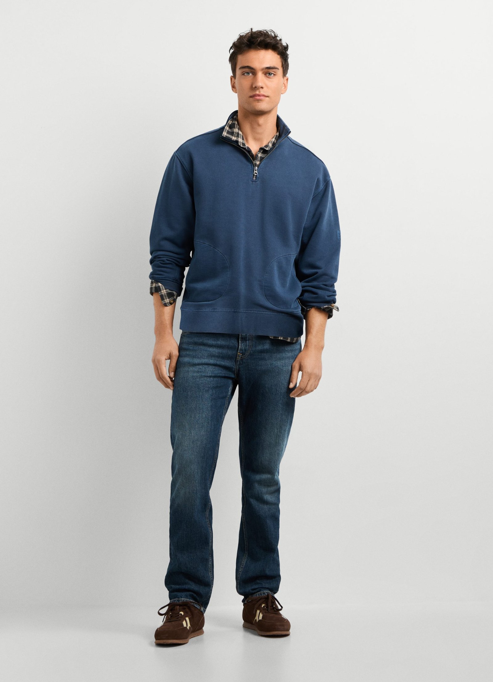 Sudadera cuello alto fit casual · Dulwich Blue